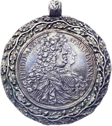 Tolar 1696 (vsazený v šperku) - avers