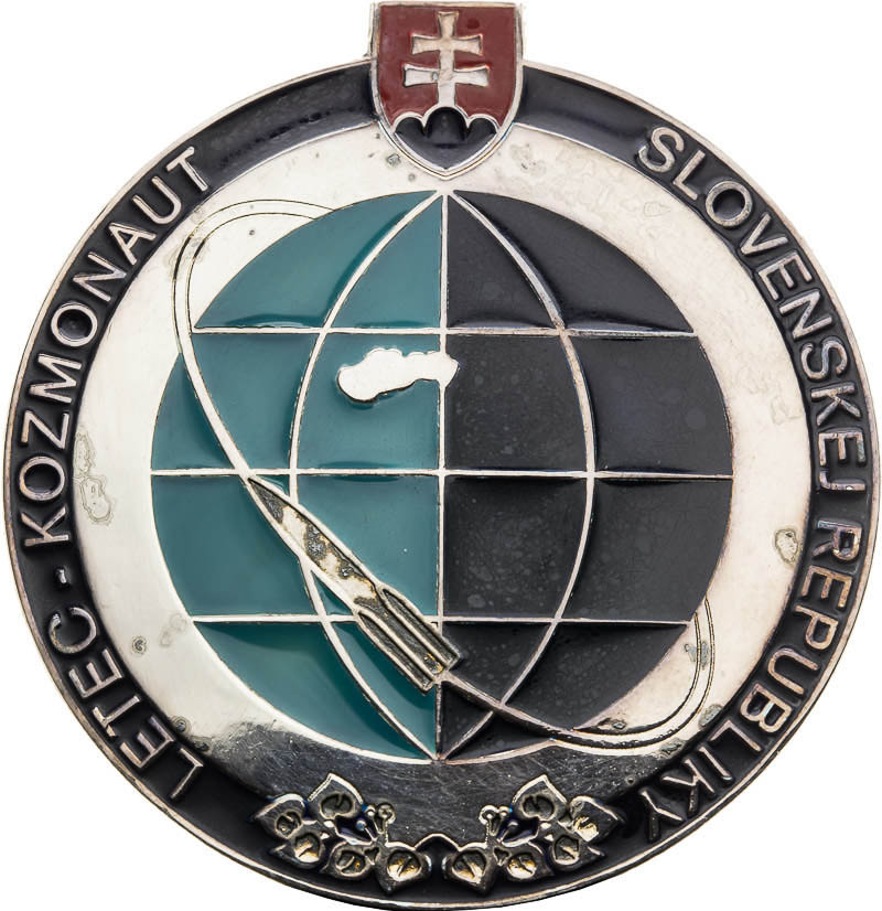 Badge Pilot - cosmonaut of the Republic of Slovakia - front
