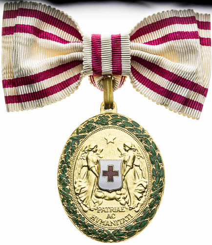 Red Cross Honour Decoration Silver Medal with War Decoration - front