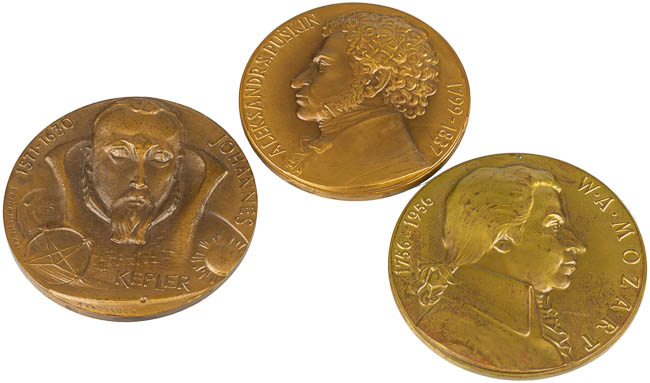 Medals (3 pcs)  - front