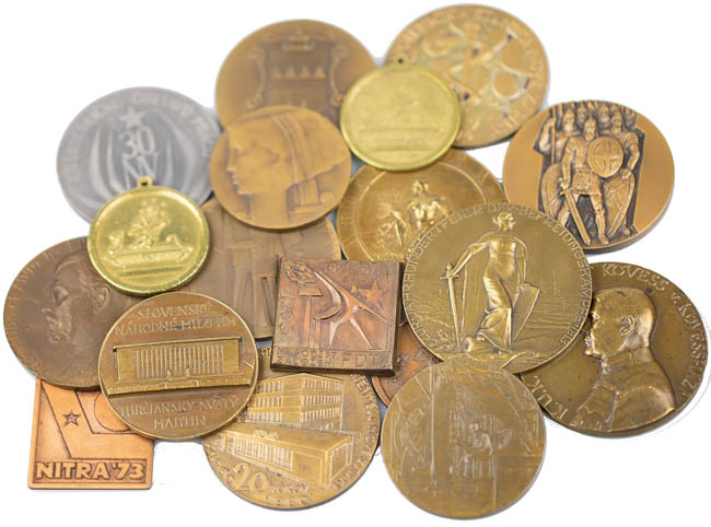 Lot of medals (18 pcs) - front
