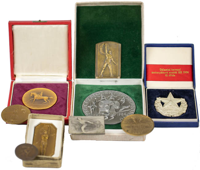Lot of medals (9 pcs) - front