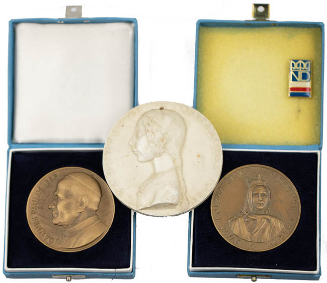 Medals (3 pcs) - front