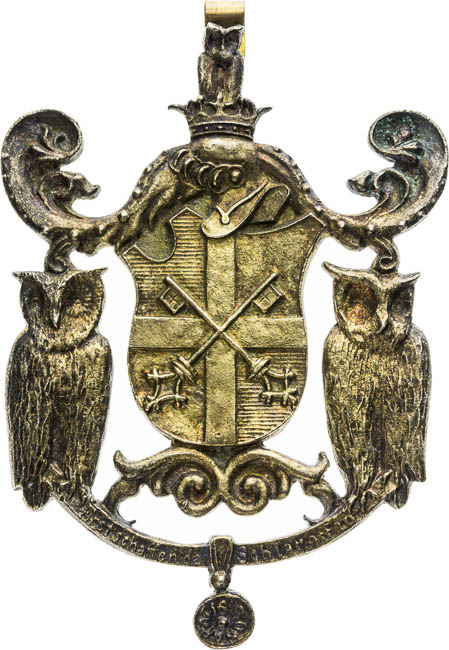 Pin - front