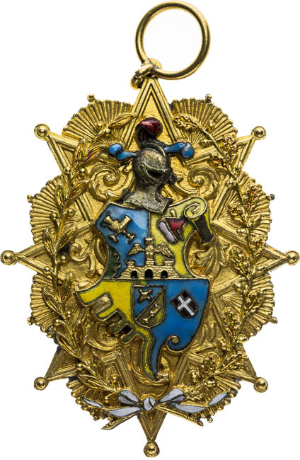 Pin - front