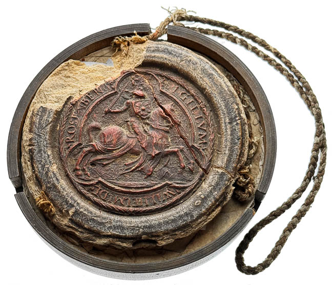 Rider seal with case - front