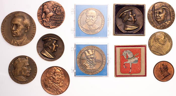 Medals (11 pcs) - front