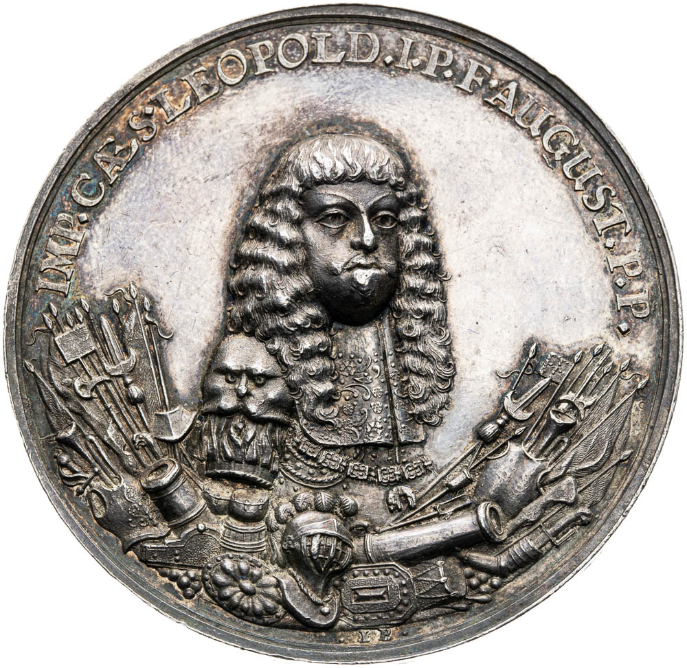 Silver medal (1685) - front