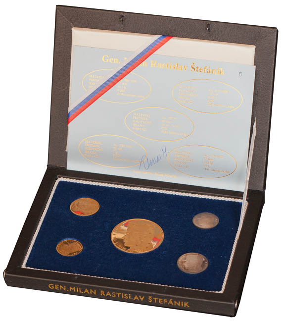 Set of medals General M.R. Štefánik - front